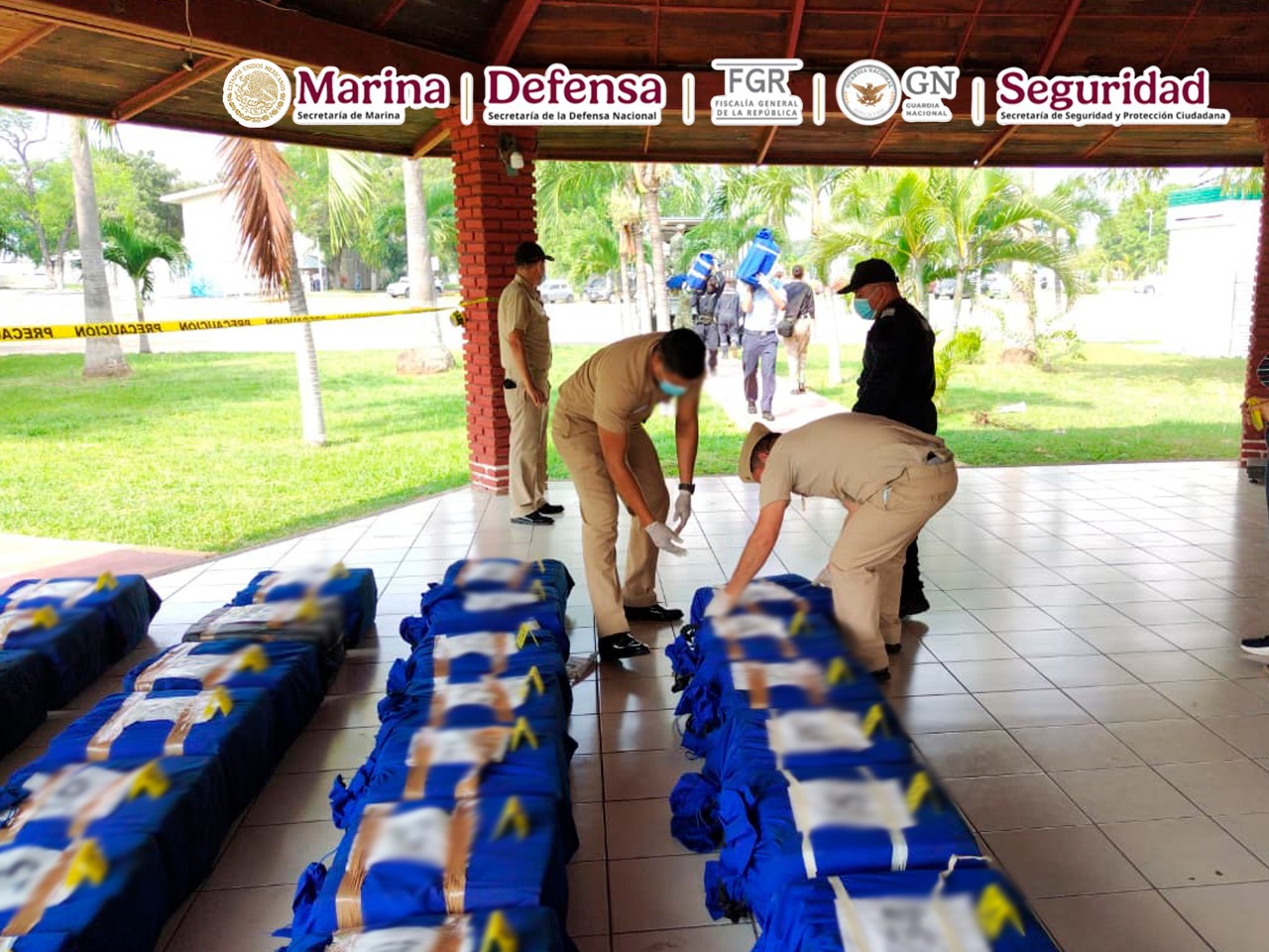 Aseguran alrededor de 2.5 toneladas de cocaína en las costas de Michoacán